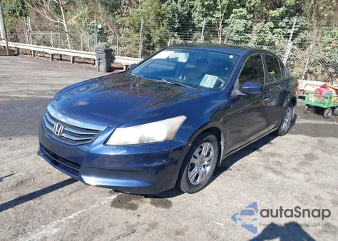 2011 Honda Accord Lxp z USA, uszkodzony, nr VIN 1HGCP2F44BA055547